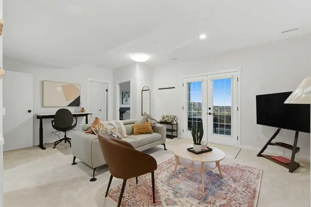 146 Springbluff Heights SW