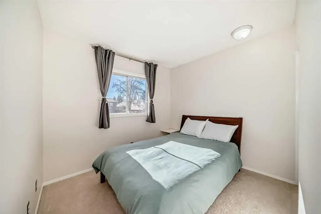 172 Sunvale Crescent SE