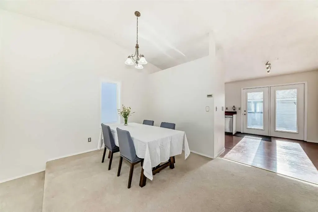 172 Sunvale Crescent SE