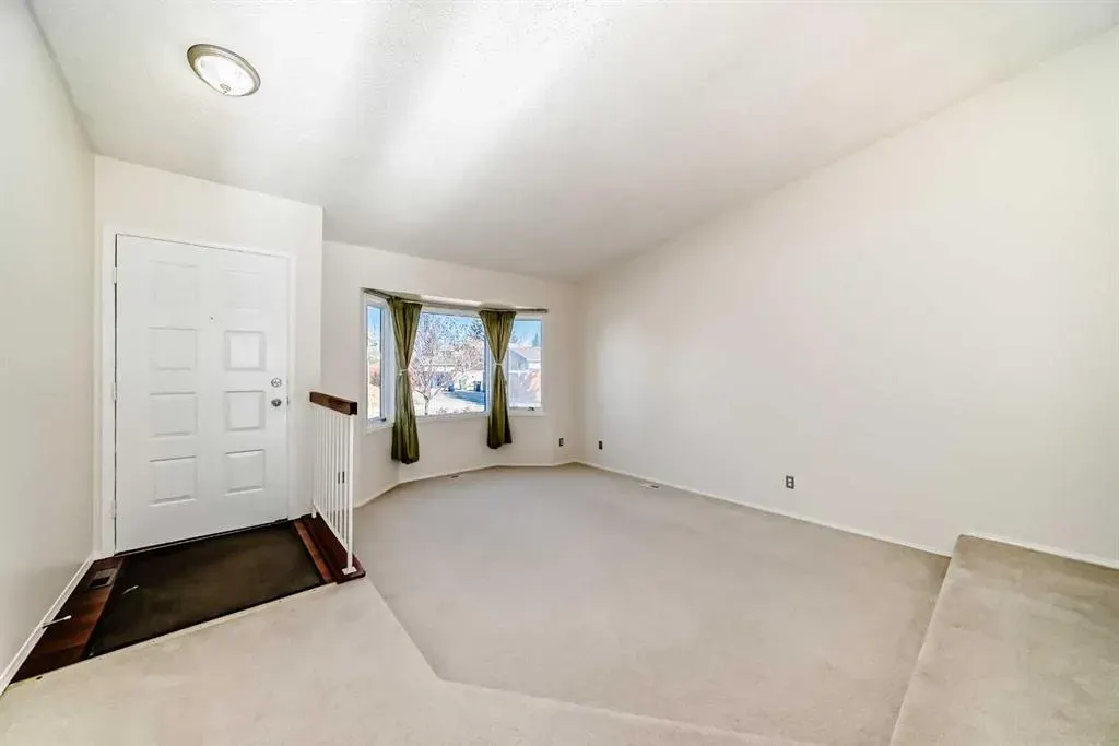 172 Sunvale Crescent SE