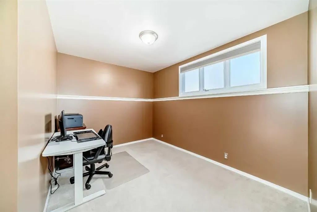 172 Sunvale Crescent SE