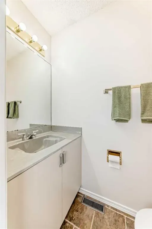 172 Sunvale Crescent SE