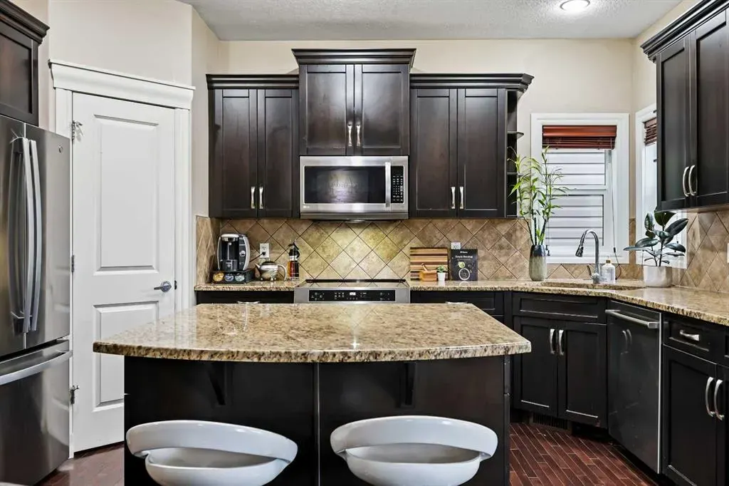 341 Bridleridge View SW