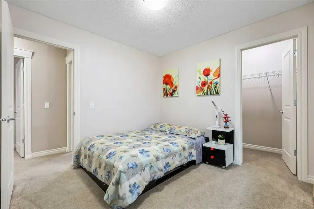 341 Bridleridge View SW