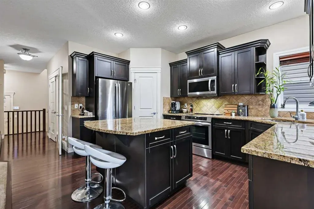 341 Bridleridge View SW