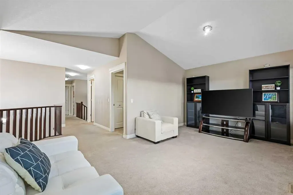 341 Bridleridge View SW