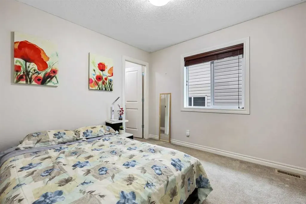 341 Bridleridge View SW