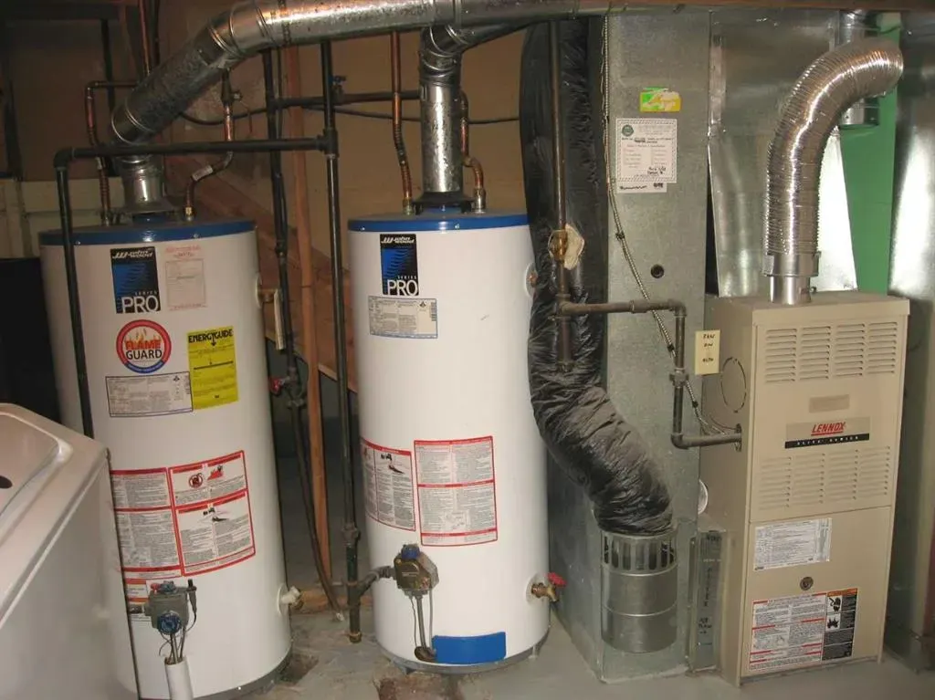 2137 / 2139 53 Avenue SW