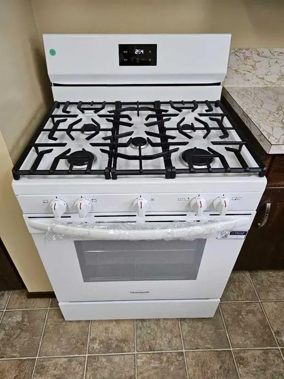 2137 / 2139 53 Avenue SW