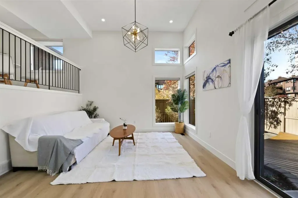 26 Glamis Gardens SW