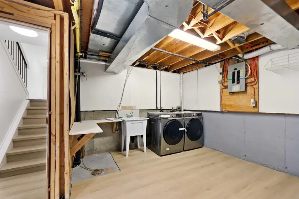 26 Glamis Gardens SW