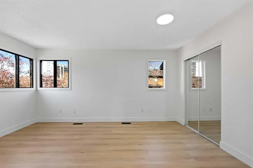 26 Glamis Gardens SW