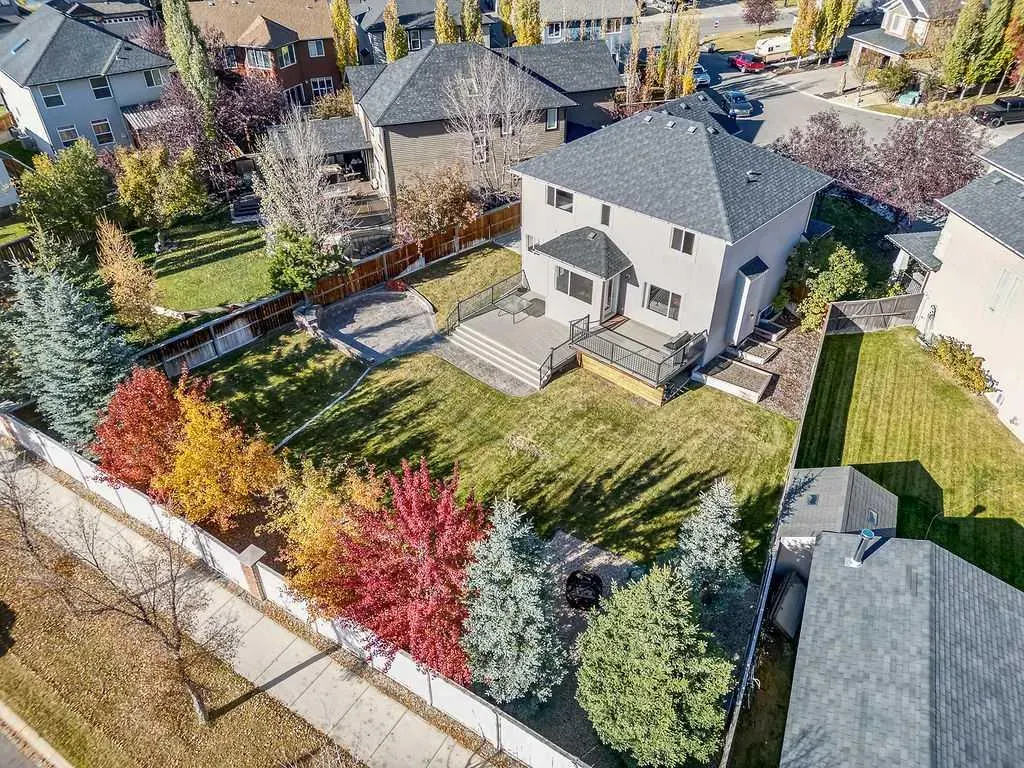 14 Crystal Green Grove