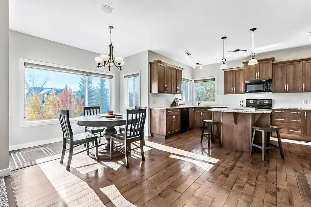 14 Crystal Green Grove