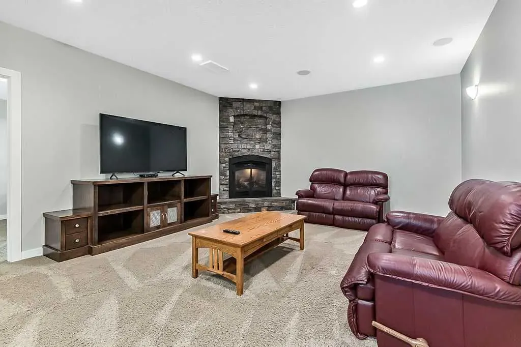 14 Crystal Green Grove