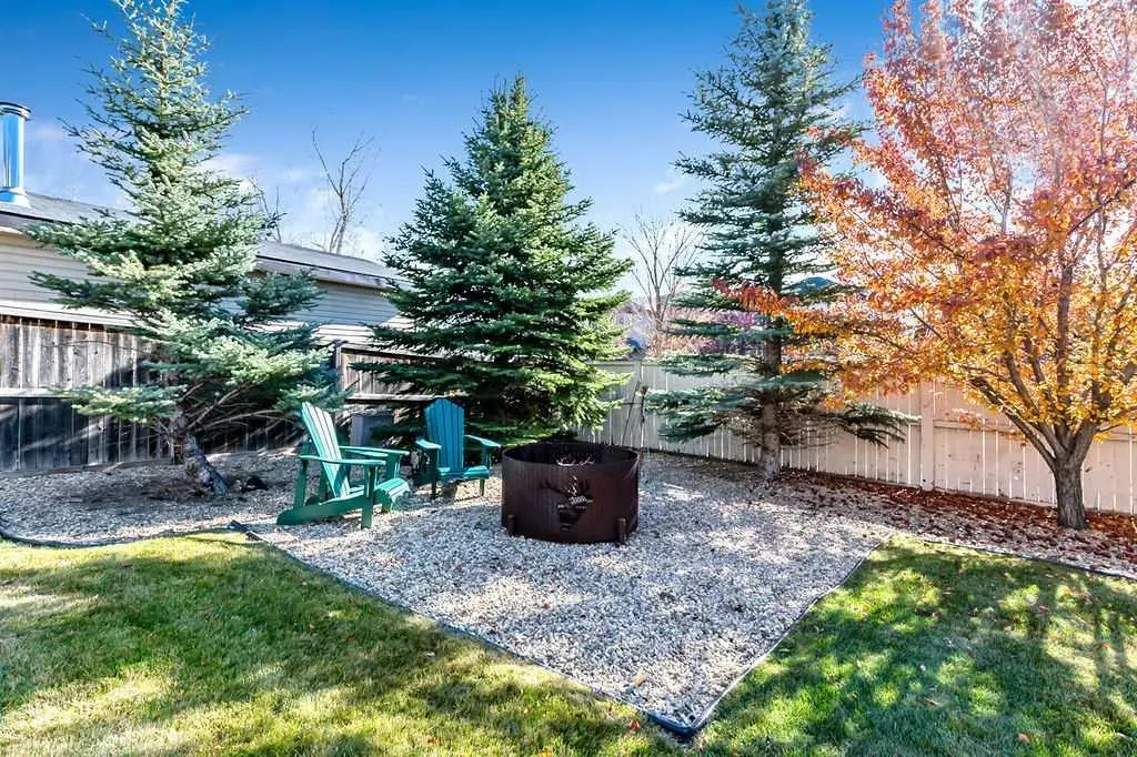 14 Crystal Green Grove