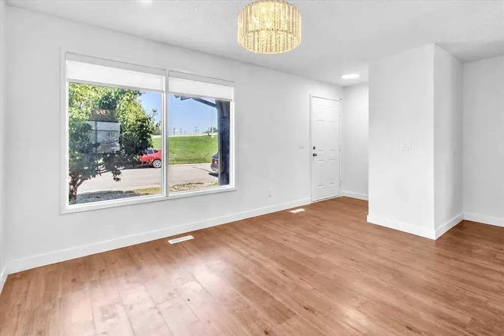 99 Shawmeadows Close SW