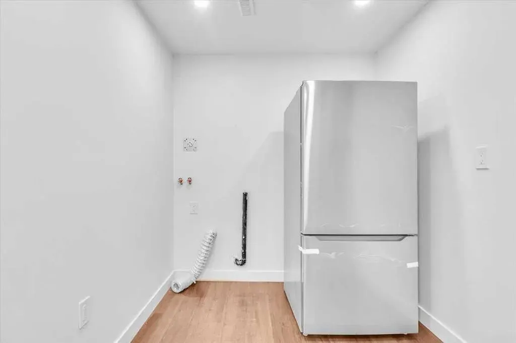 99 Shawmeadows Close SW