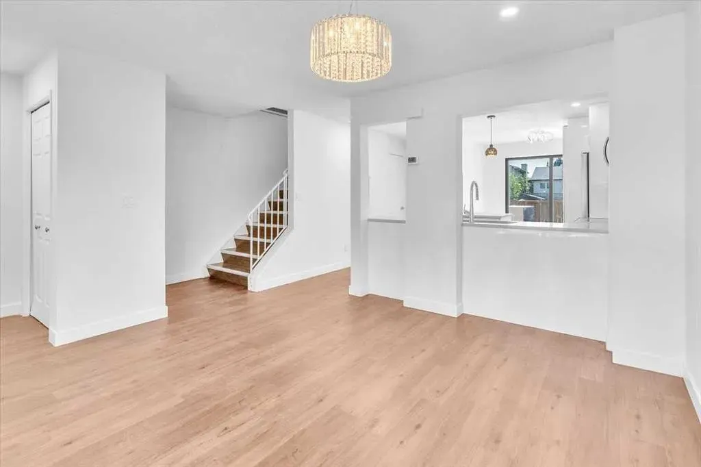 99 Shawmeadows Close SW