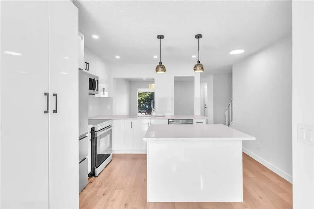 99 Shawmeadows Close SW