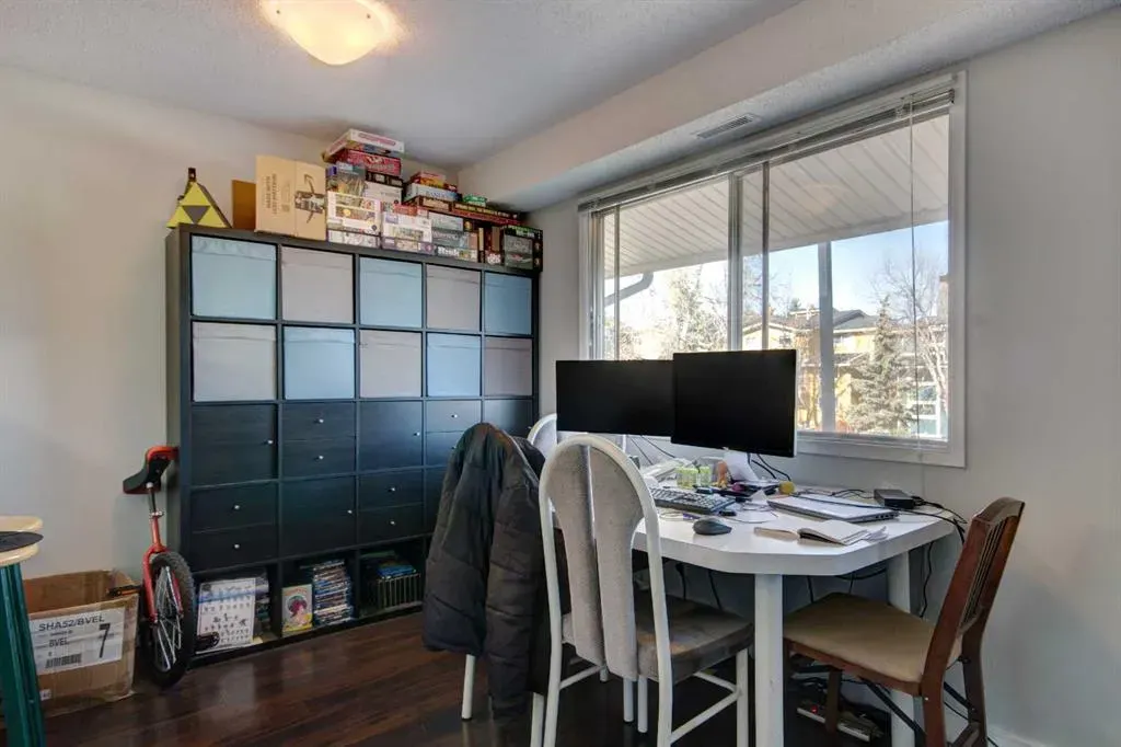 2200 Woodview Drive SW, #602