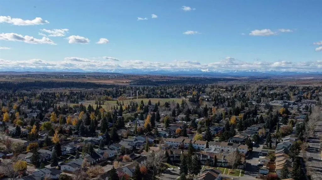 2200 Woodview Drive SW, #602