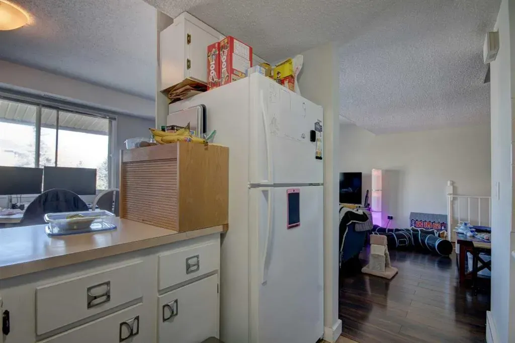 2200 Woodview Drive SW, #602