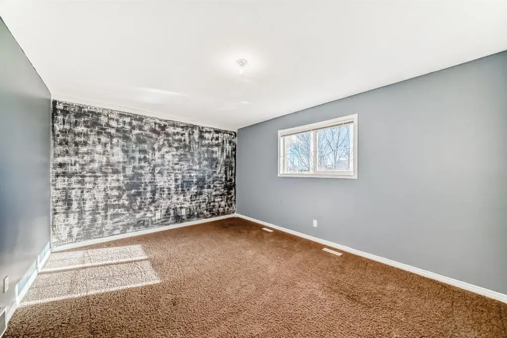 51 Arbours Circle NW