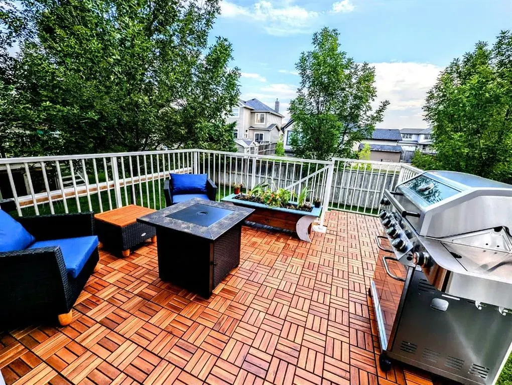 51 Arbours Circle NW