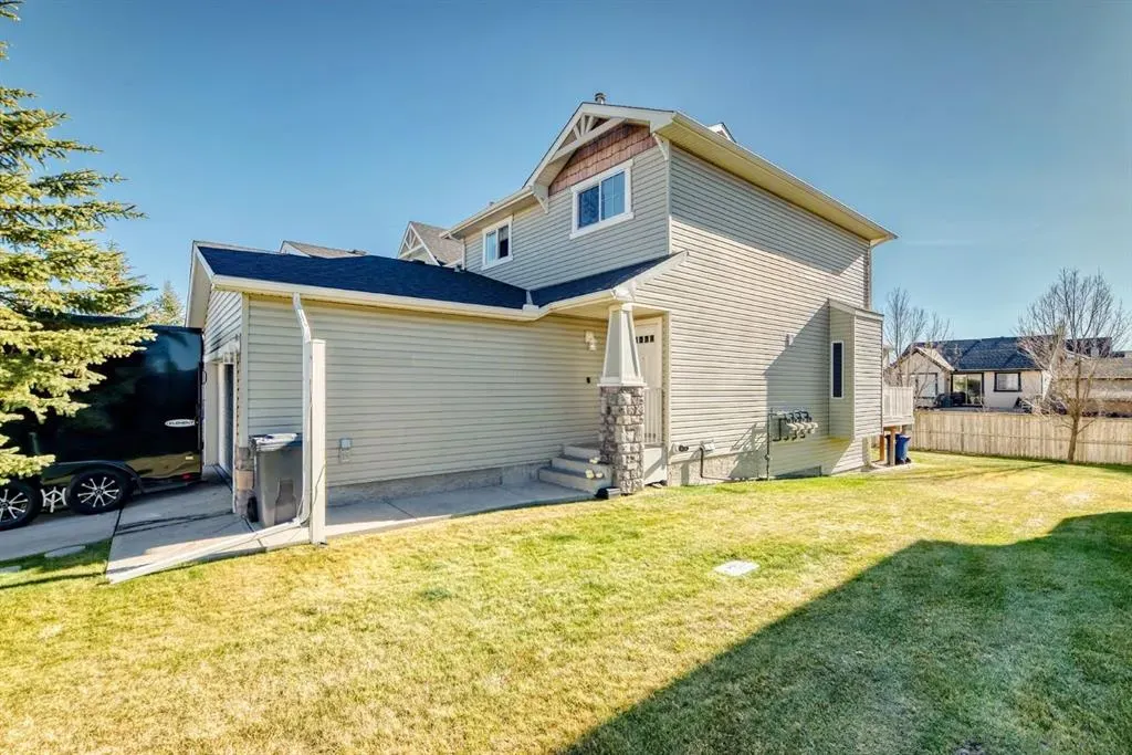 51 Arbours Circle NW