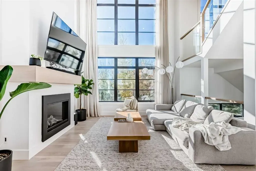 26 Treeline Common SW