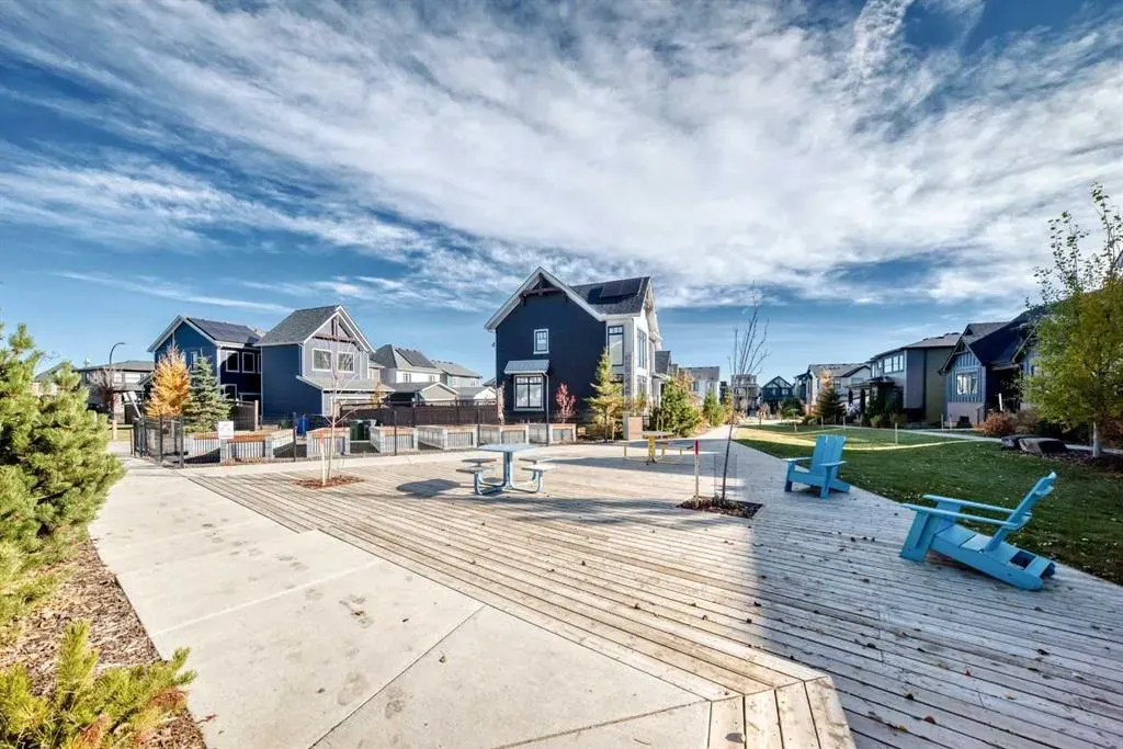 26 Treeline Common SW