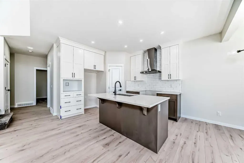 105 Corner Glen Green NE