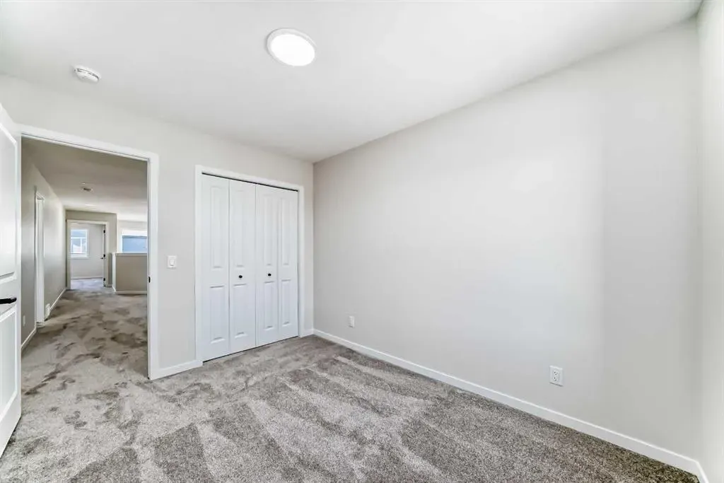 105 Corner Glen Green NE