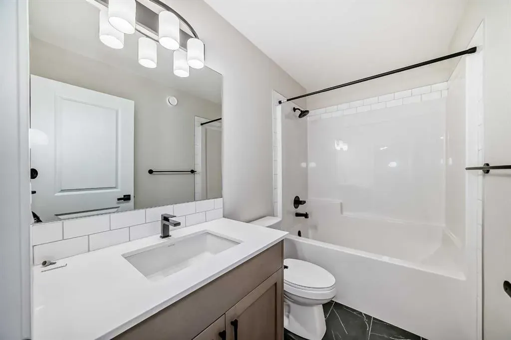 105 Corner Glen Green NE