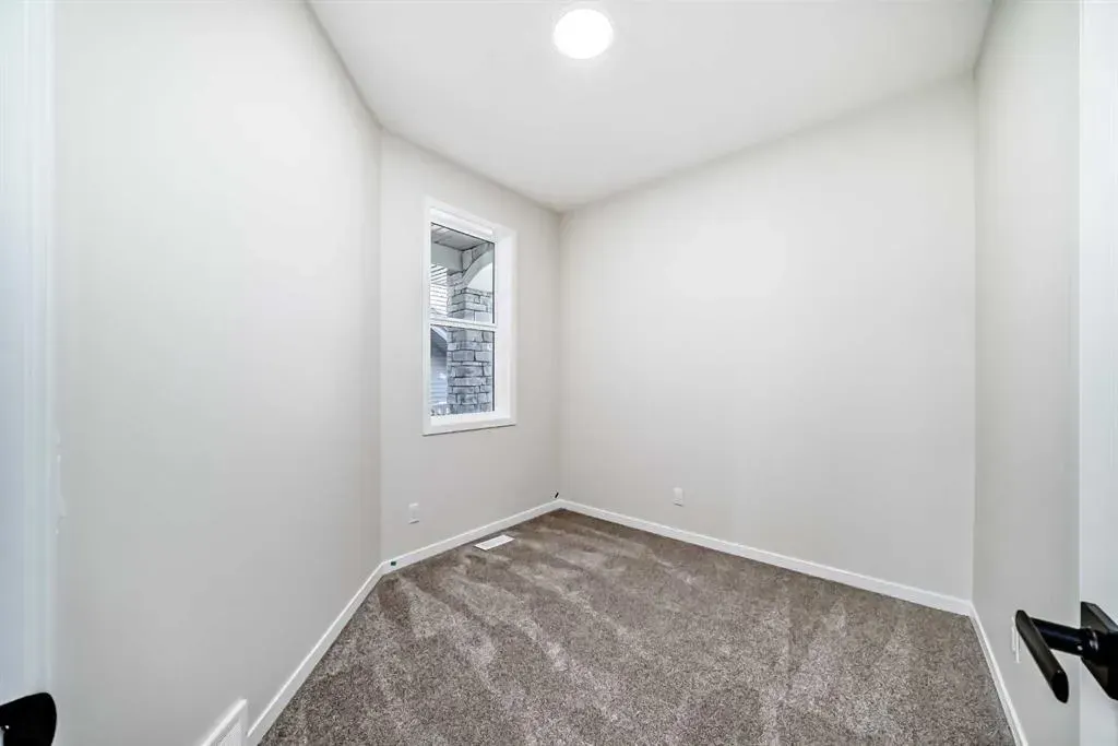 105 Corner Glen Green NE