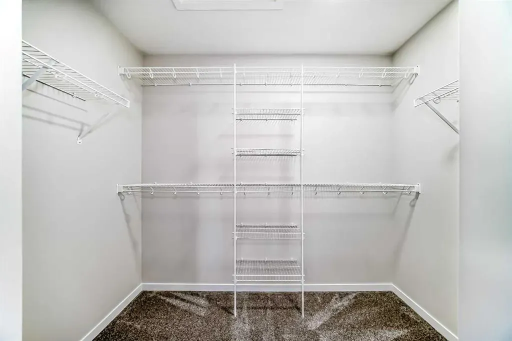 105 Corner Glen Green NE