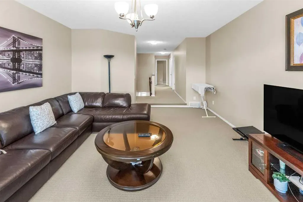 107 Everoak Green SW