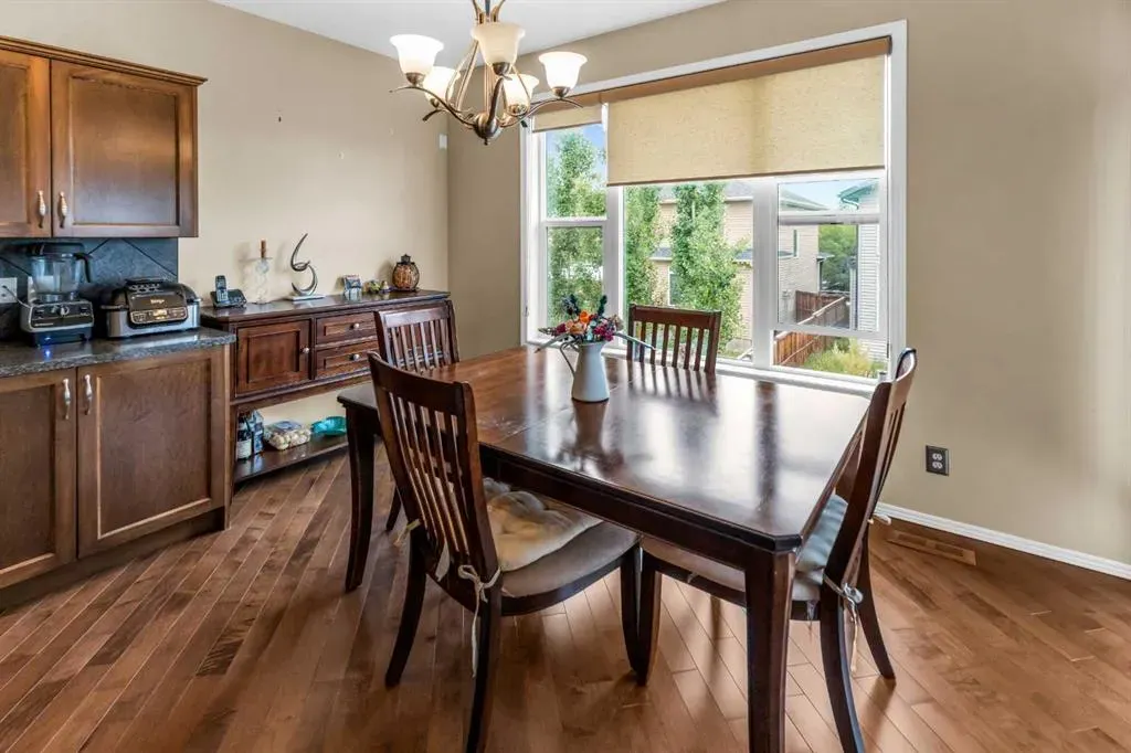 107 Everoak Green SW