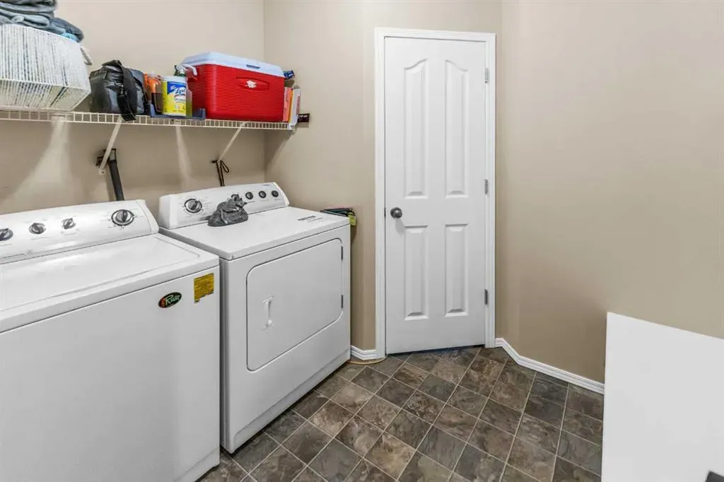 107 Everoak Green SW