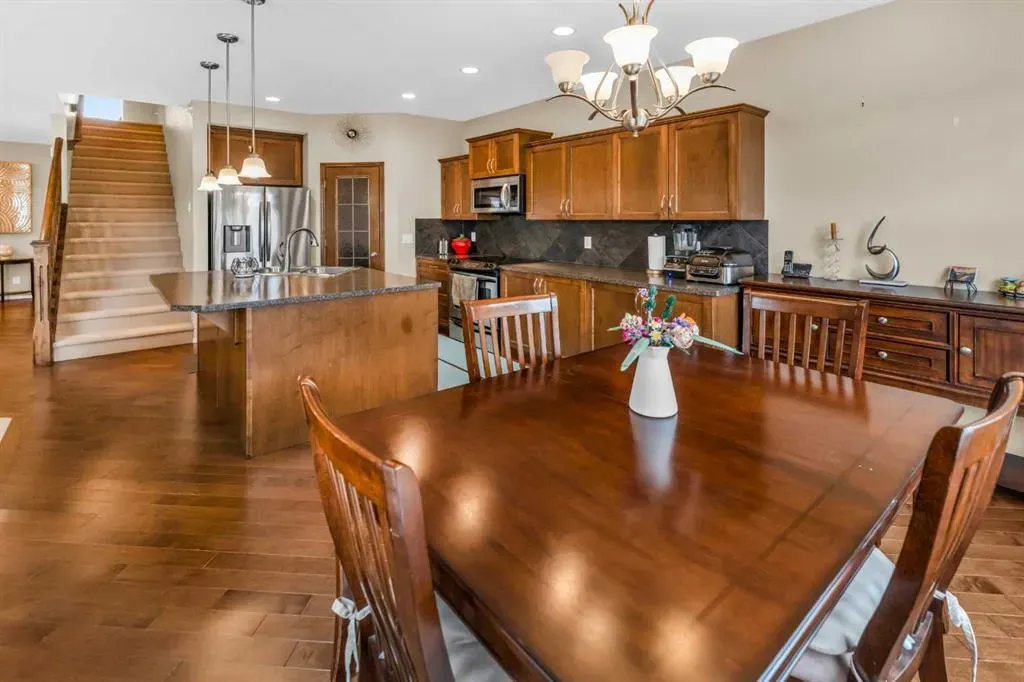 107 Everoak Green SW