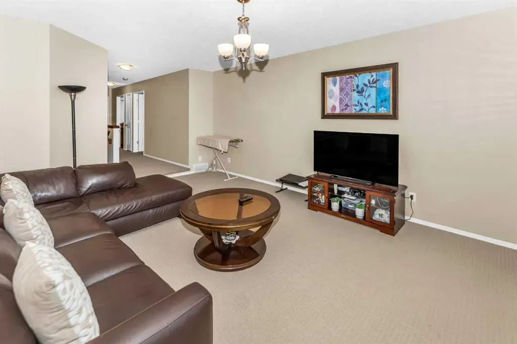 107 Everoak Green SW