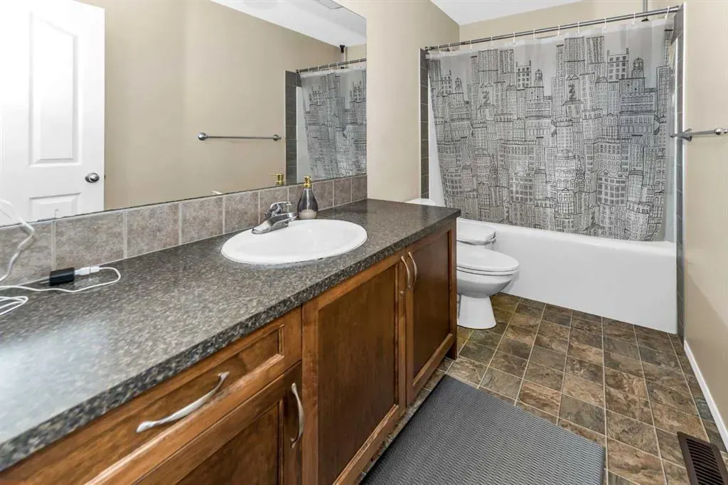 107 Everoak Green SW