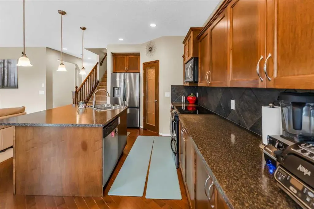 107 Everoak Green SW