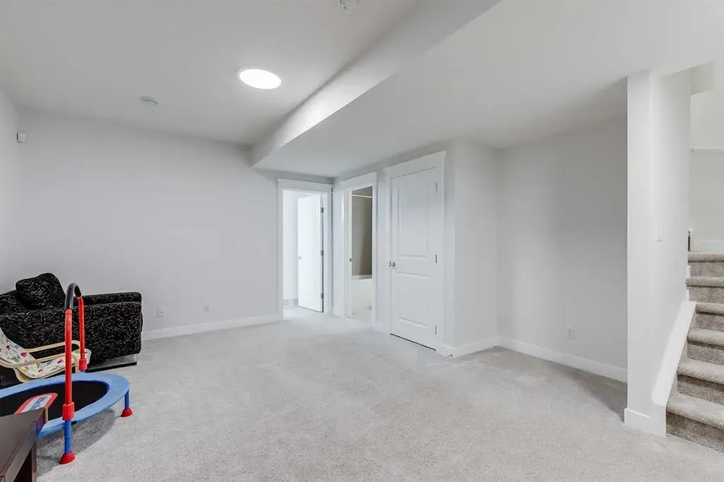 492 Reynolds Avenue SW