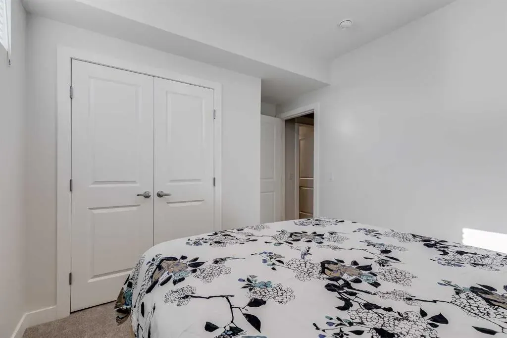 492 Reynolds Avenue SW