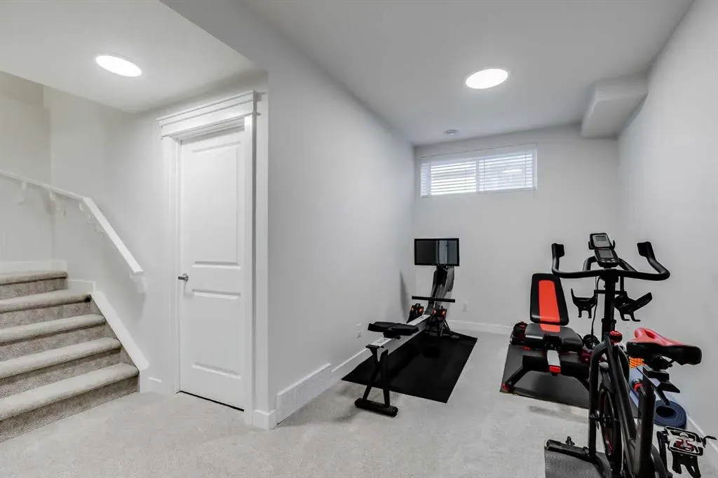 492 Reynolds Avenue SW