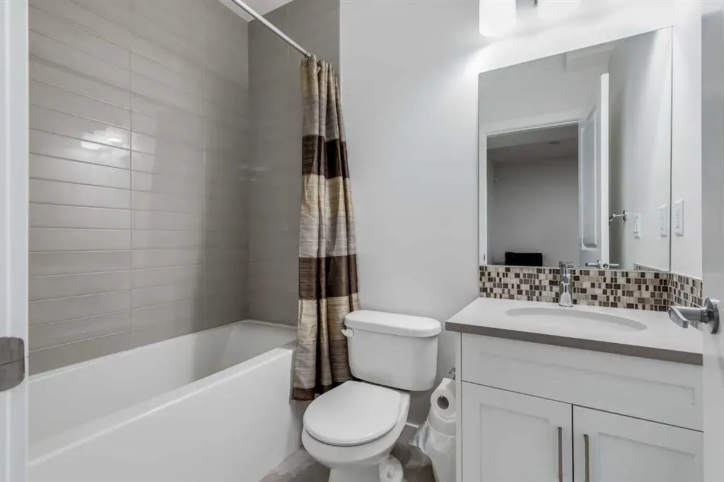 492 Reynolds Avenue SW