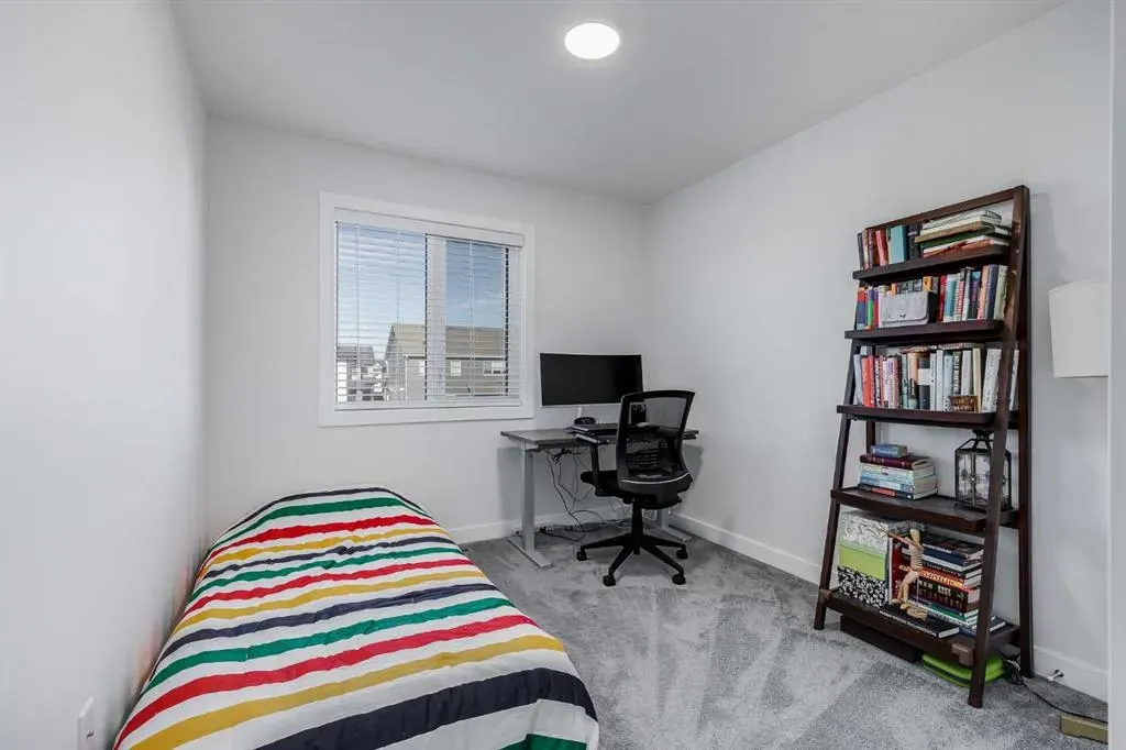 492 Reynolds Avenue SW