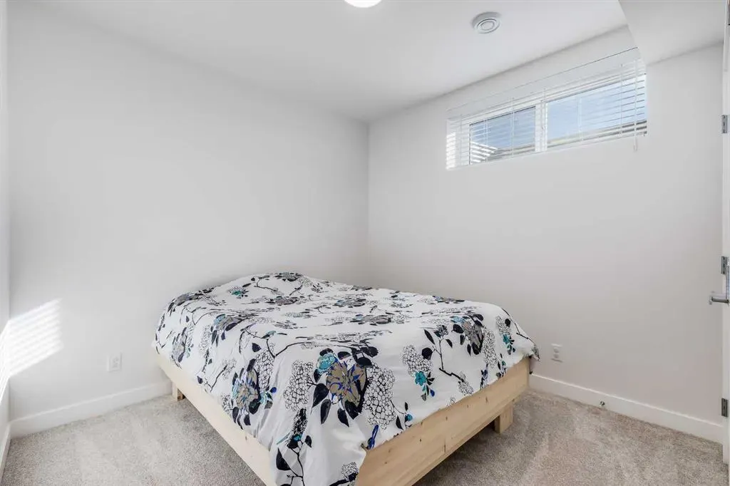 492 Reynolds Avenue SW